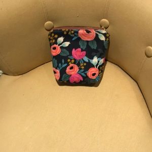 Baggage and company essential oil bag